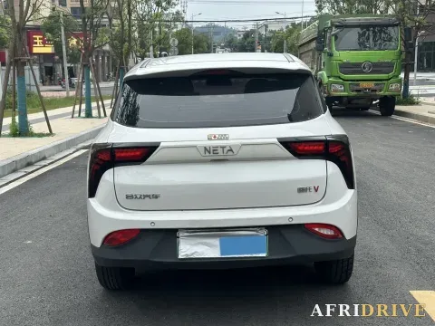 2021 Neta V 8