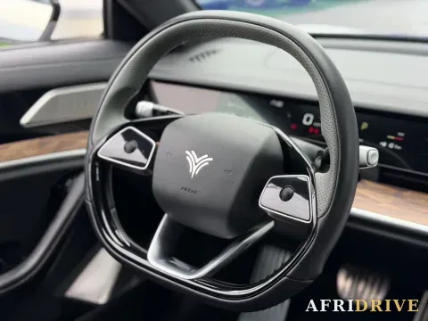 2022 Neta S 5