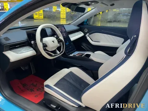 2023 Neta GT 4
