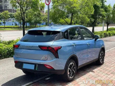 2022 Neta V 7