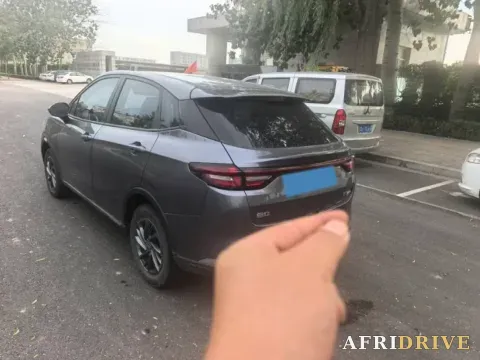 2022 Neta V 5