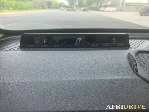 2022 Neta V 6