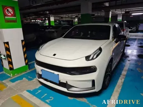 2022 LYNK&CO 03
