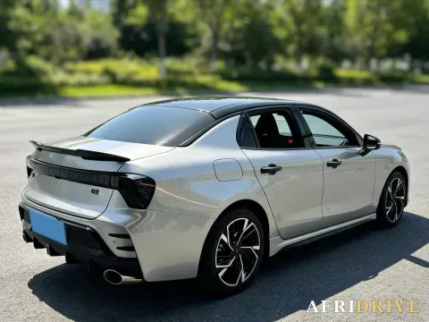 2023 LYNK&CO 03 2