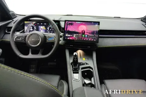 2023 LYNK&CO 03 5
