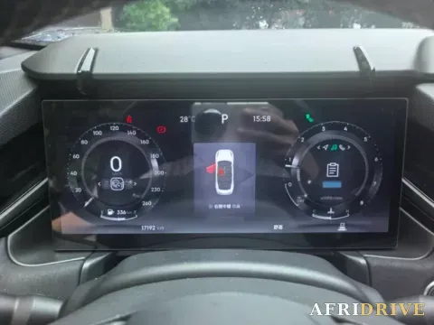2023 LYNK&CO 03 5