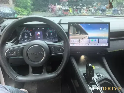 2023 LYNK&CO 03 6