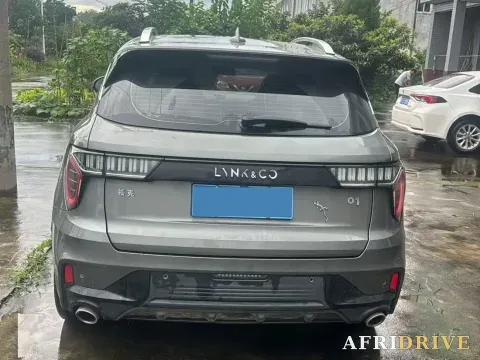 2021 LYNK&CO 01 4