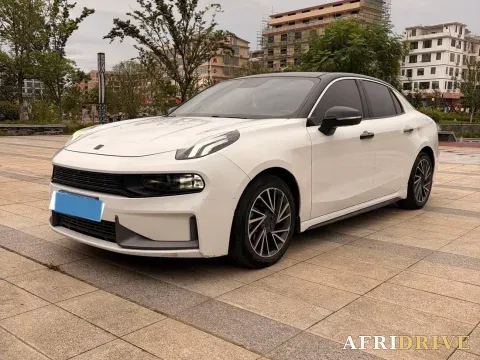 2022 LYNK&CO 03