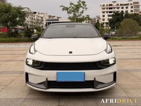 2022 LYNK&CO 03 2