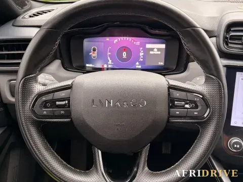 2022 LYNK&CO 03 4