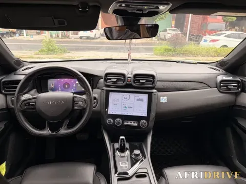 2022 LYNK&CO 03 5