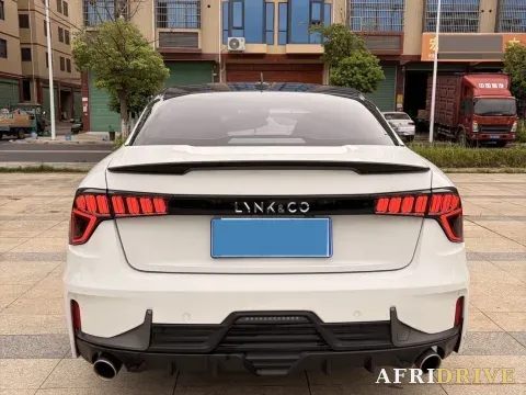 2022 LYNK&CO 03 8
