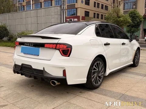2022 LYNK&CO 03 9