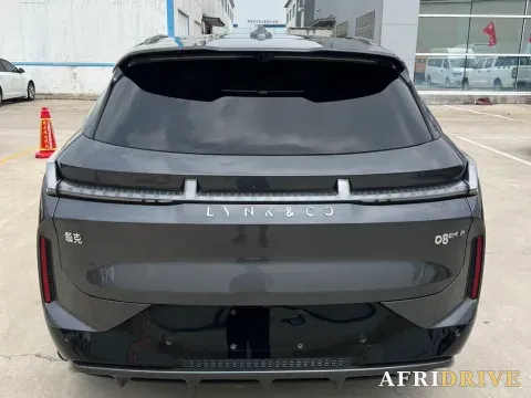 2025 LYNK&CO 08 EM-P 3