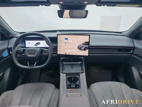 2024 LYNK&CO 01 3