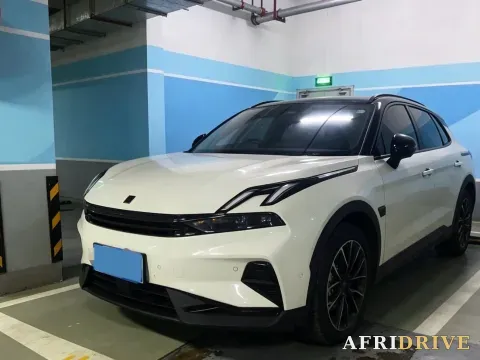 2025 LYNK&CO 06