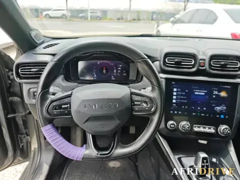 2022 LYNK&CO 03 9