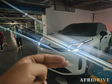 2023 LYNK&CO 08 EM-P 8