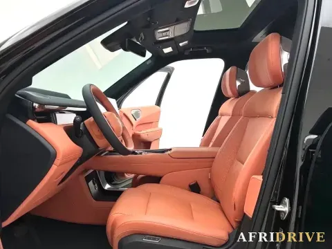 2025 LYNK&CO 900 5