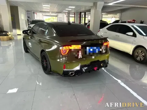 2022 LYNK&CO 03 5