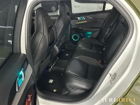 2022 LYNK&CO 03 9