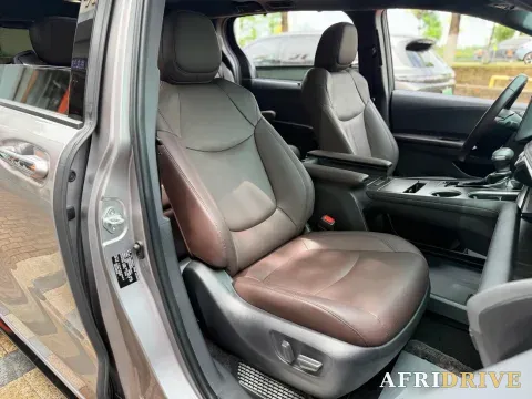 2021 Toyota Sienna 23
