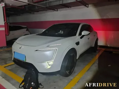 2023 Avatr 11