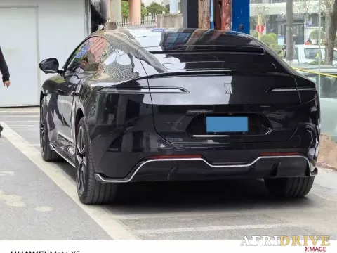 2024 Avatr 12 4
