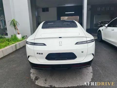 2026 Avatr 12 8