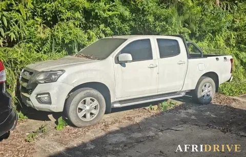 2022 Isuzu RE-MAX Jim
