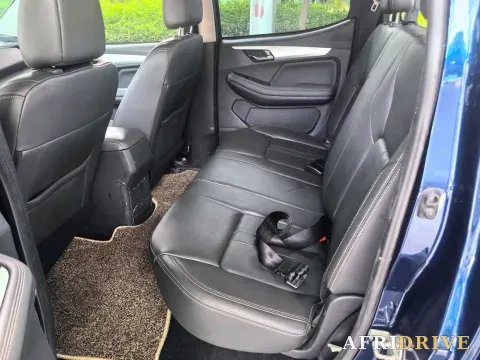 2023 Isuzu RE-MAX Jim 7