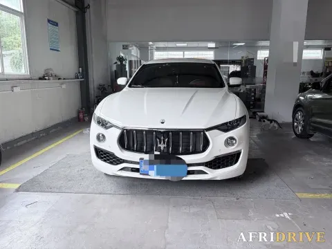 2022 Maserati Levante 2