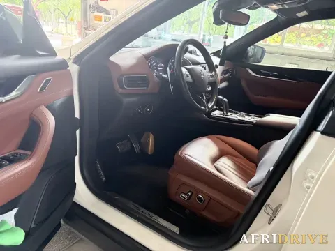 2022 Maserati Levante 3