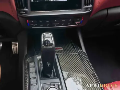 2021 Maserati Levante 9