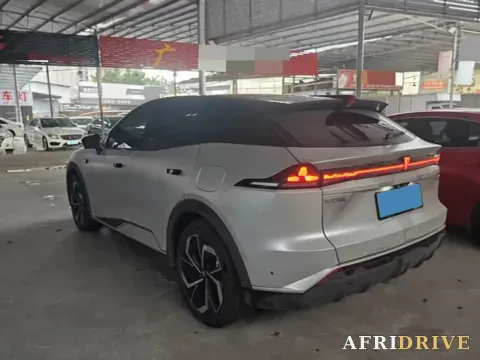 2025 Deepal S07 3