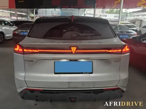 2025 Deepal S07 4