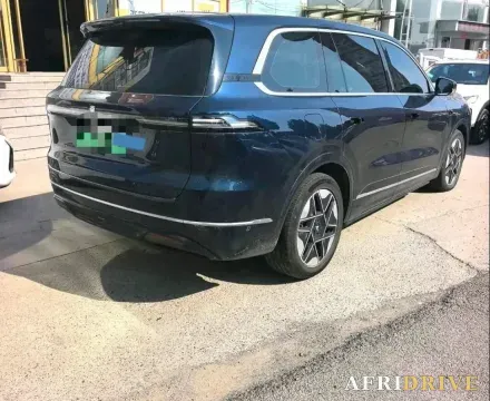 2025 Deepal S09 4
