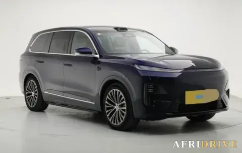 2025 Deepal S09 3