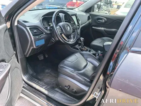 2019 Jeep Cherokee 5