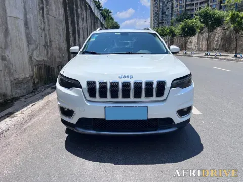 2019 Jeep Cherokee 2