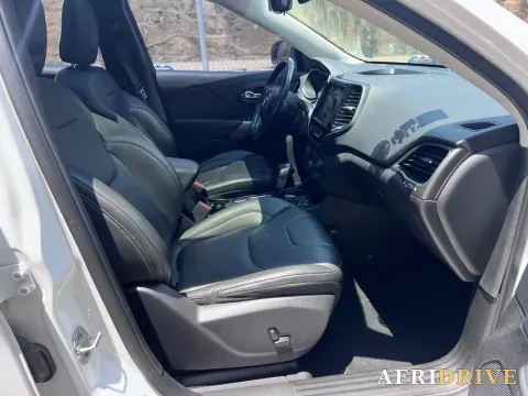 2019 Jeep Cherokee 5