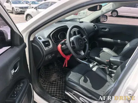 2019 Jeep Compass 4