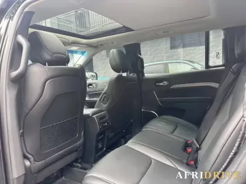2020 Jeep Grand Commander 3