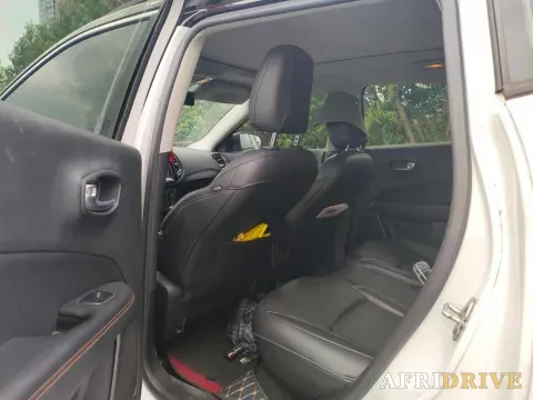 2019 Jeep Compass 8