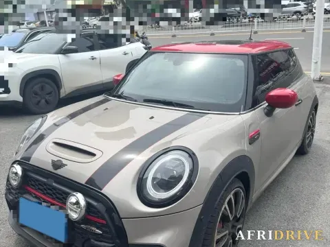 2022 MINI JCW