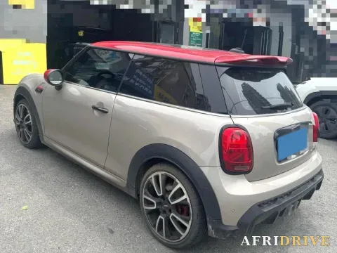 2022 MINI JCW 3