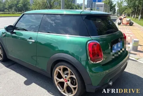 2023 MINI MINI 4