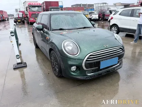 2019 MINI MINI 3