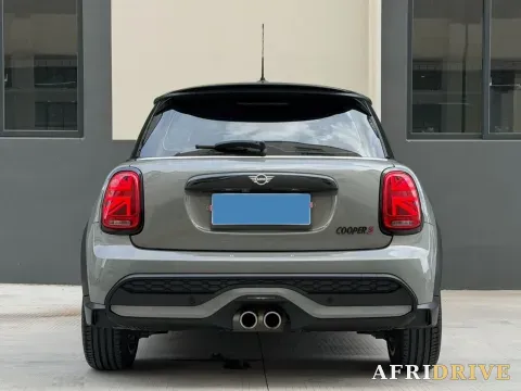 2023 MINI MINI 5